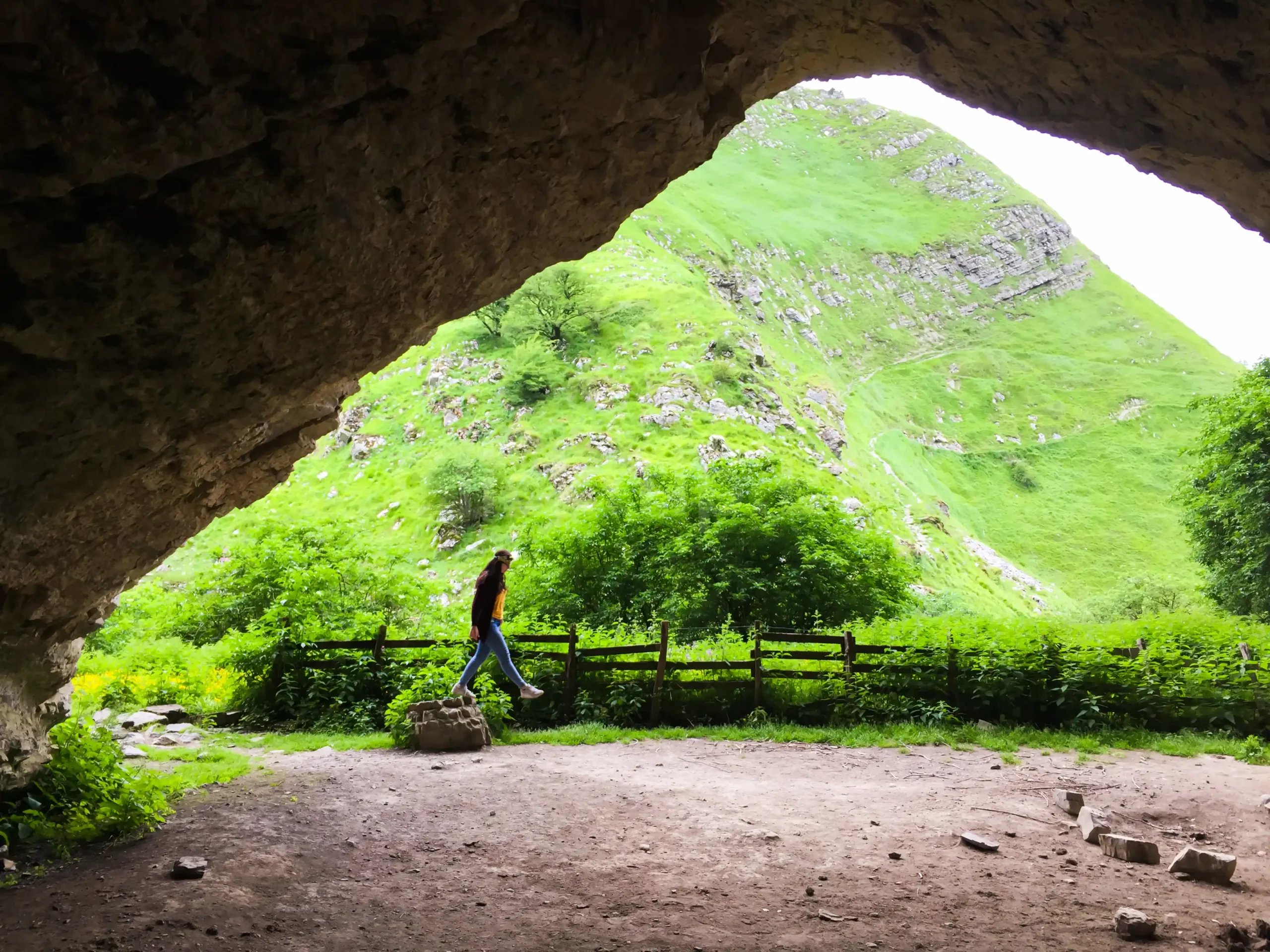 Cómo llegar a la Cueva de Arpea - Rutas de senderismo Pirineo de Navarra