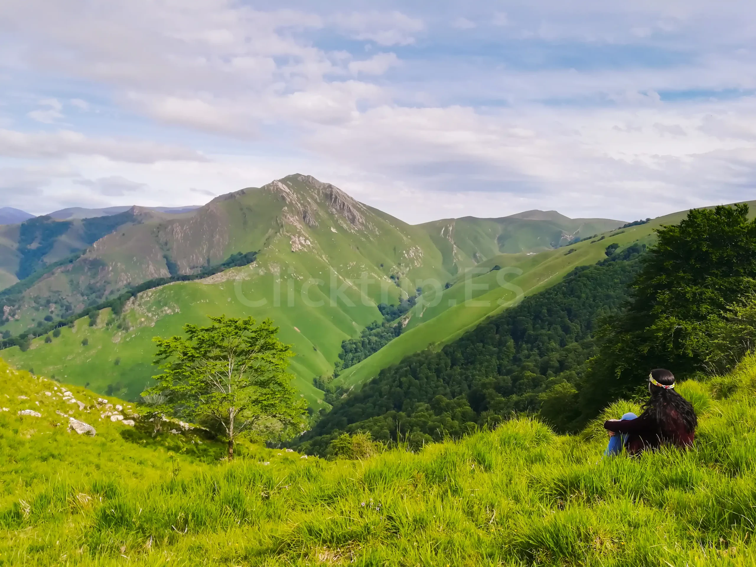 Cómo llegar a la Cueva de Arpea · Rutas de senderismo de montaña en Navarra - ClickTrip
