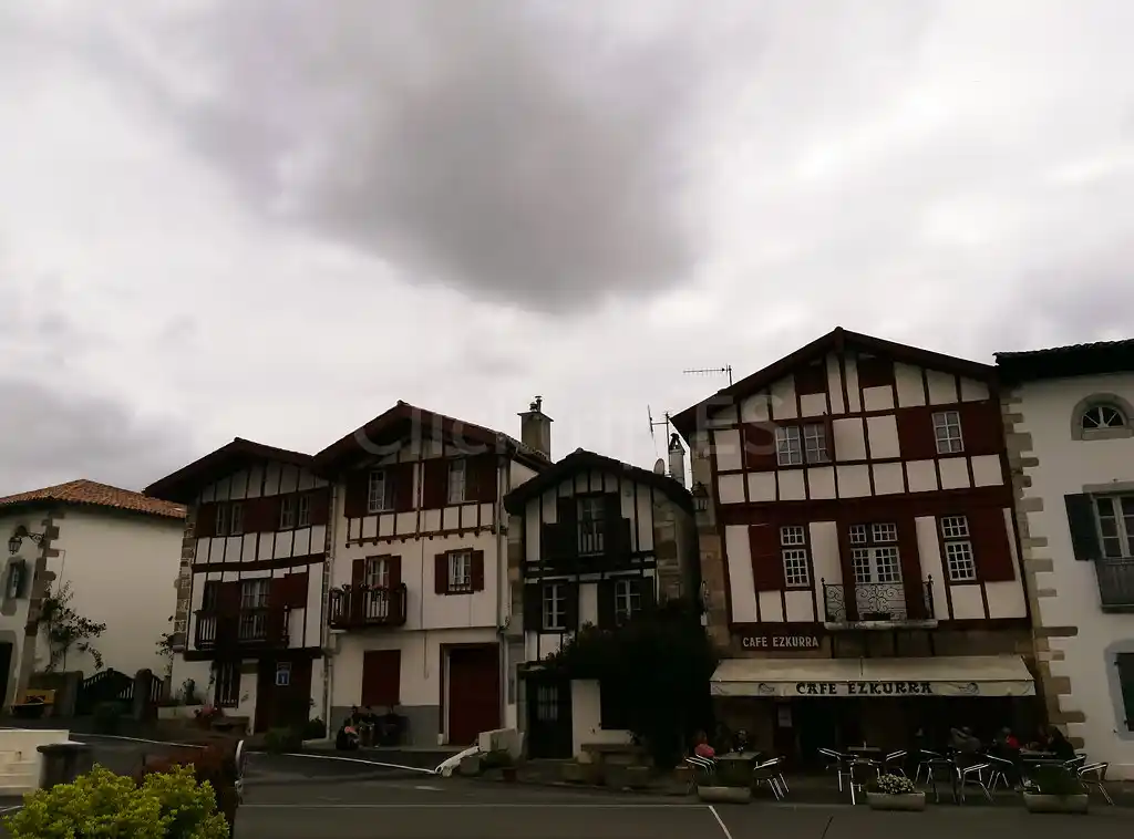 Cómo llegar a Ainhoa · País Vasco Francés · Una curiosa visita a este municipio fronterizo - ClickTrip