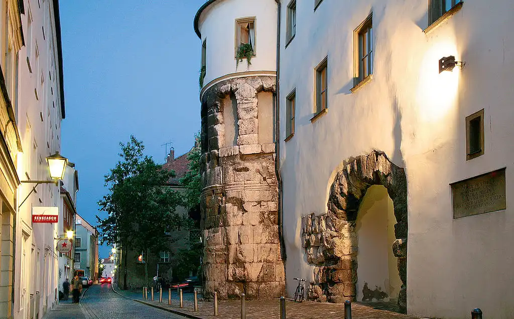 Qué visitar, ver y hacer en Regensburg en un día "Ratisbona · Baviera · ClickTrip Que ver en Regensburg en un día_Ratisbona_Baviera_Porta Praetoria_ClickTrip