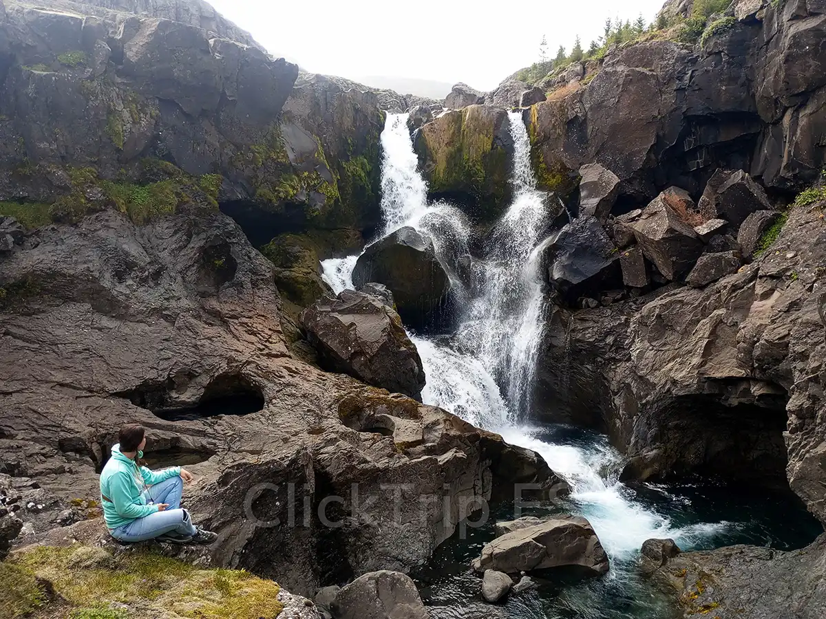 Qué ver en Islandia en 10 días con niños: ruta en coche completa_Fossárfoss_ClickTrip