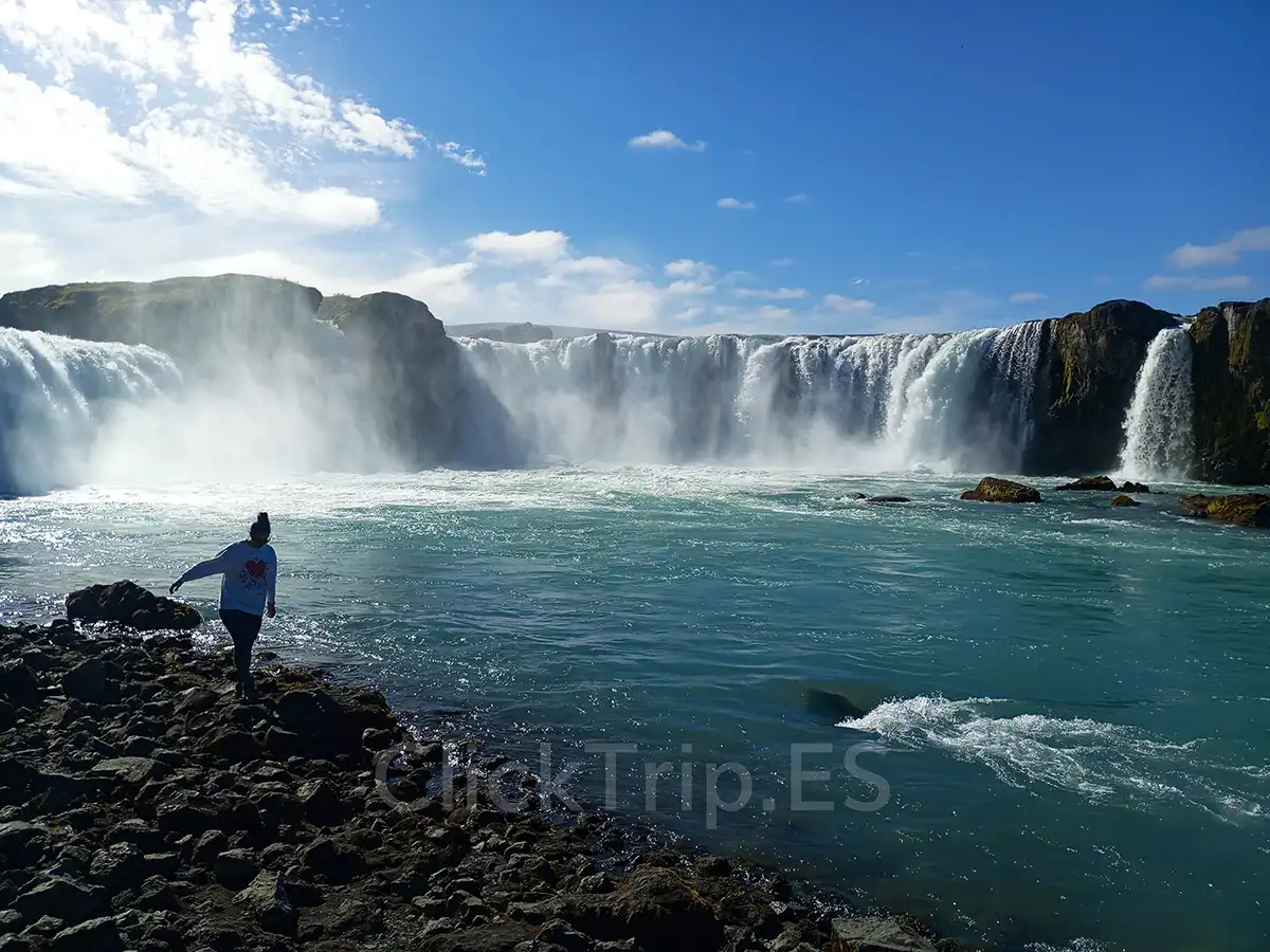 Qué ver en Islandia en 10 días con niños: ruta en coche completa_Godafoss_ClickTrip