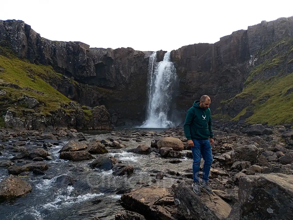 Qué ver en Islandia en 10 días con niños: ruta en coche completa_Gufufoss_ClickTrip