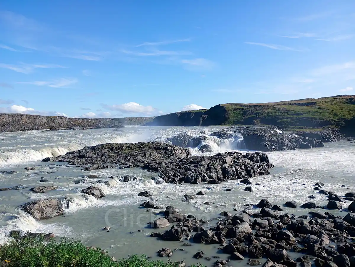 Qué ver en Islandia en 10 días con niños: ruta en coche completa_Urridafoss_ClickTrip