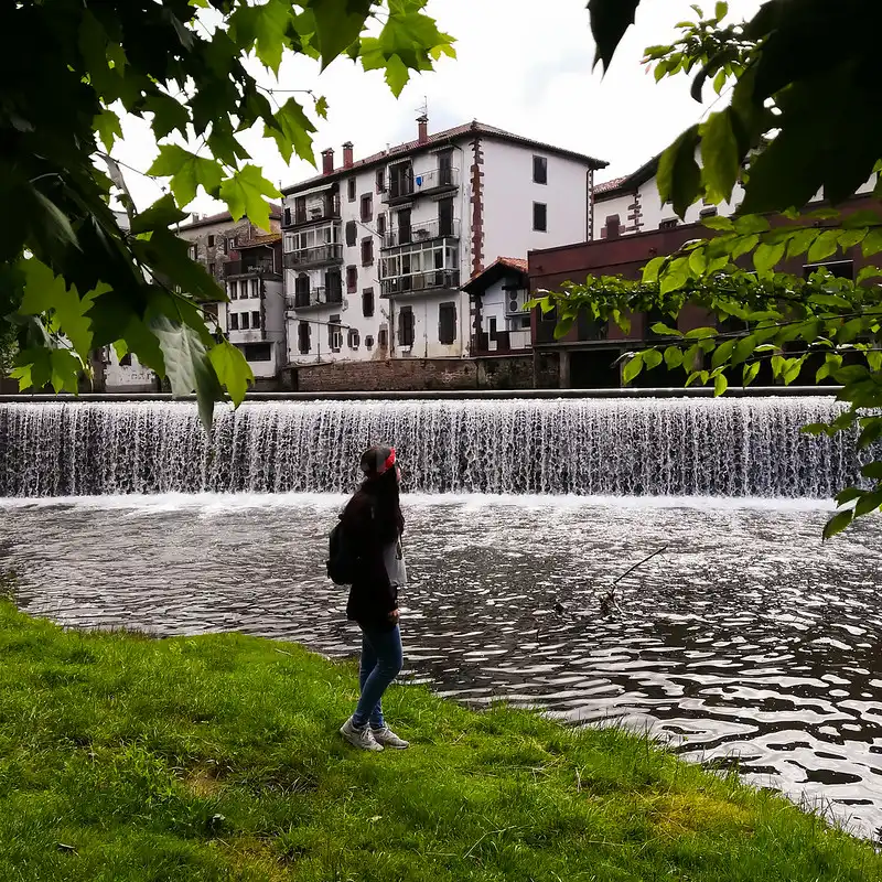 Los 10 pueblos más bonitos de Navarra_Río Bidasoa Elizondo_ClickTrip