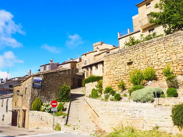 Los 10 pueblos más bonitos de Navarra_Ujué_Clicktrip